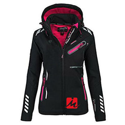 Le Spandex de polyester imperméabilisent la veste de hausse extérieure mâchante des femmes de vestes de Softshell