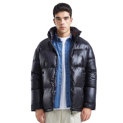 En bas des hommes extérieurs de veste de décolleur d'hiver le short 2 d'habillement a dégrossi le polyester 100%
