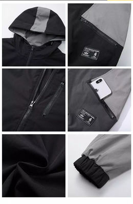 Hommes à capuchon de Grey Jacket Waterproof Windbreaker For de la jeunesse ordinaire lâche de tache