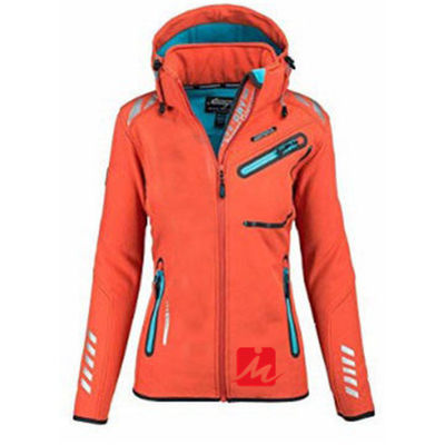 Le Spandex de polyester imperméabilisent la veste de hausse extérieure mâchante des femmes de vestes de Softshell