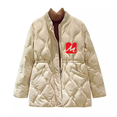 Polyester Duck Down Quilted Jackets Outerwear en nylon de veste capitonné par décolleur d'hiver