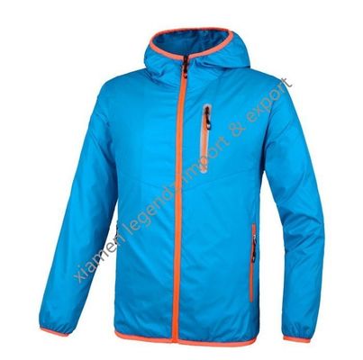 Veste classique d'anorak de Packable de vestes légères protégeant du vent d'OEM